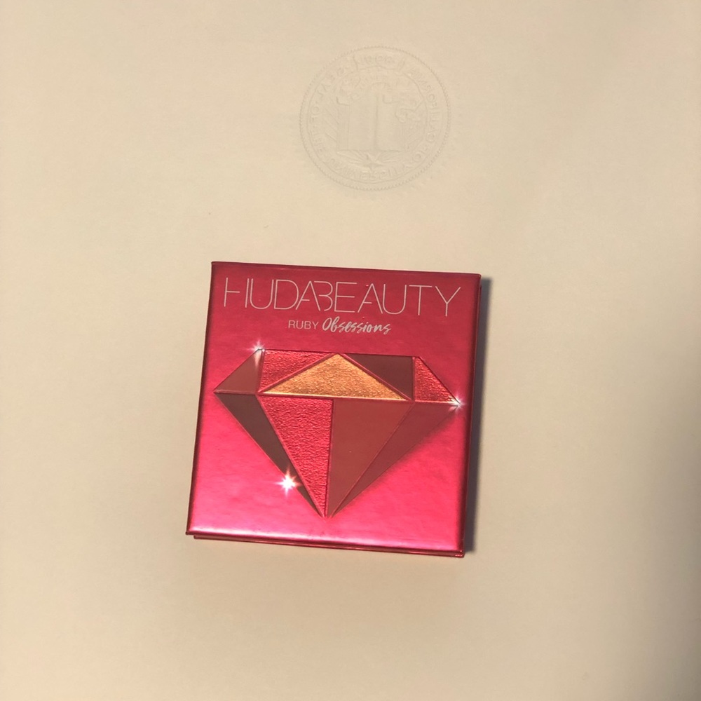 Huda Beauty Ruby Obsessions
